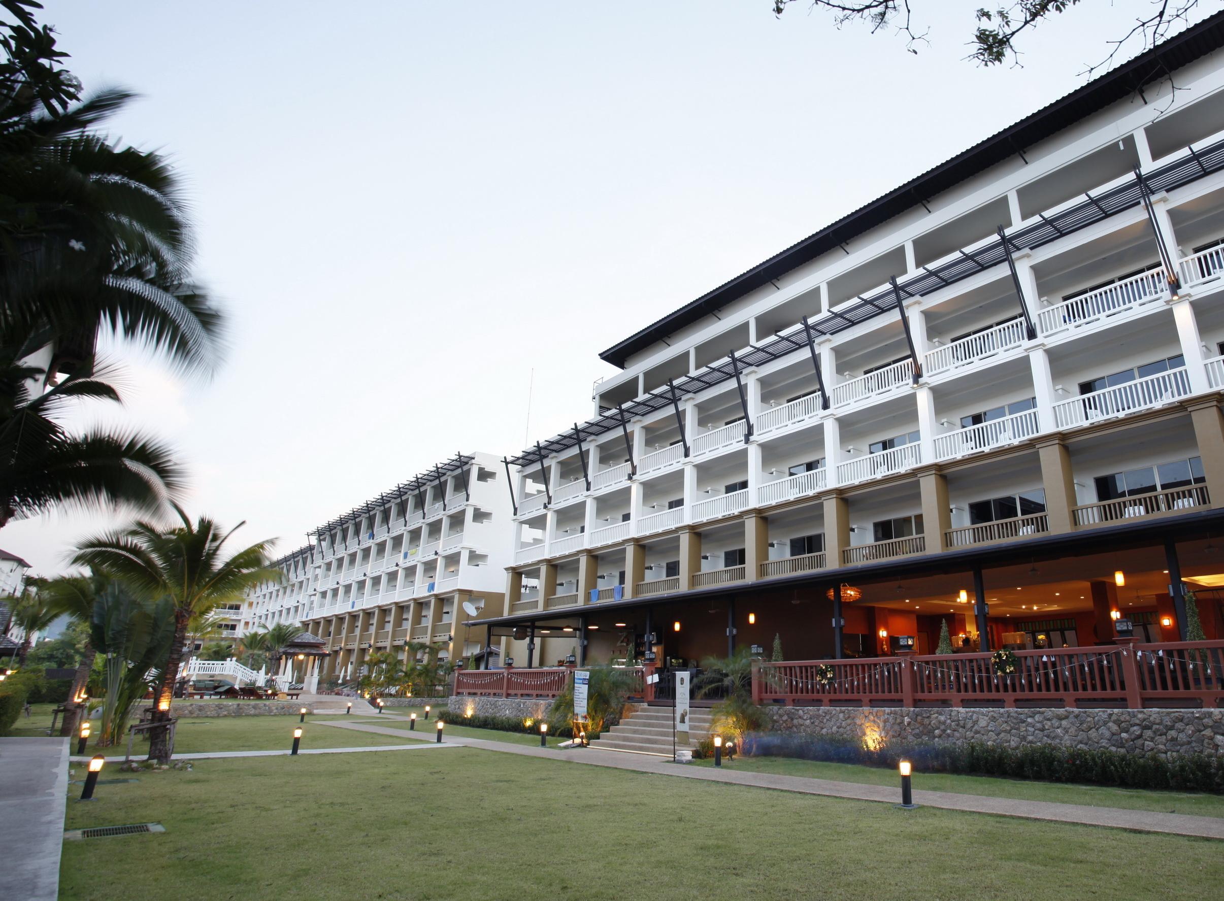 Kata Sea Breeze Resort - Sha Plus Экстерьер фото